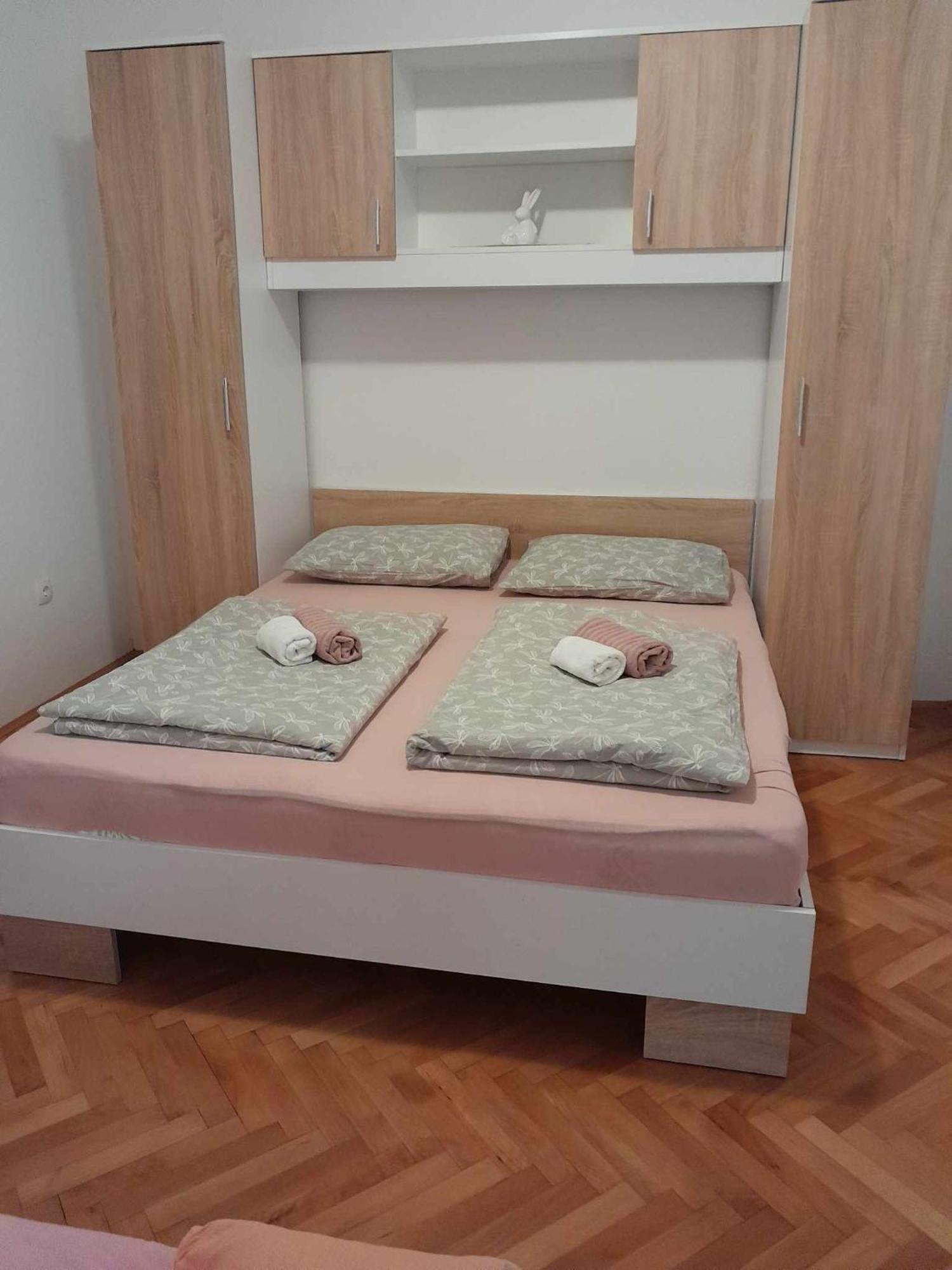 Apartman Larus ستاريغغاد باكلينتسا المظهر الخارجي الصورة